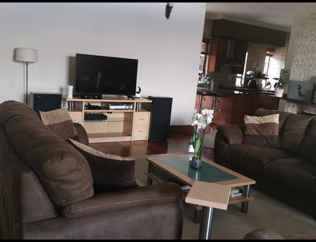 4 BEDROOM HOUSE SOLD IN SABLE HILLS